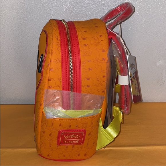 Exclusive Loungefly Pokemon Charmander Mini Backpack & Keychain - Picture 3 of 12